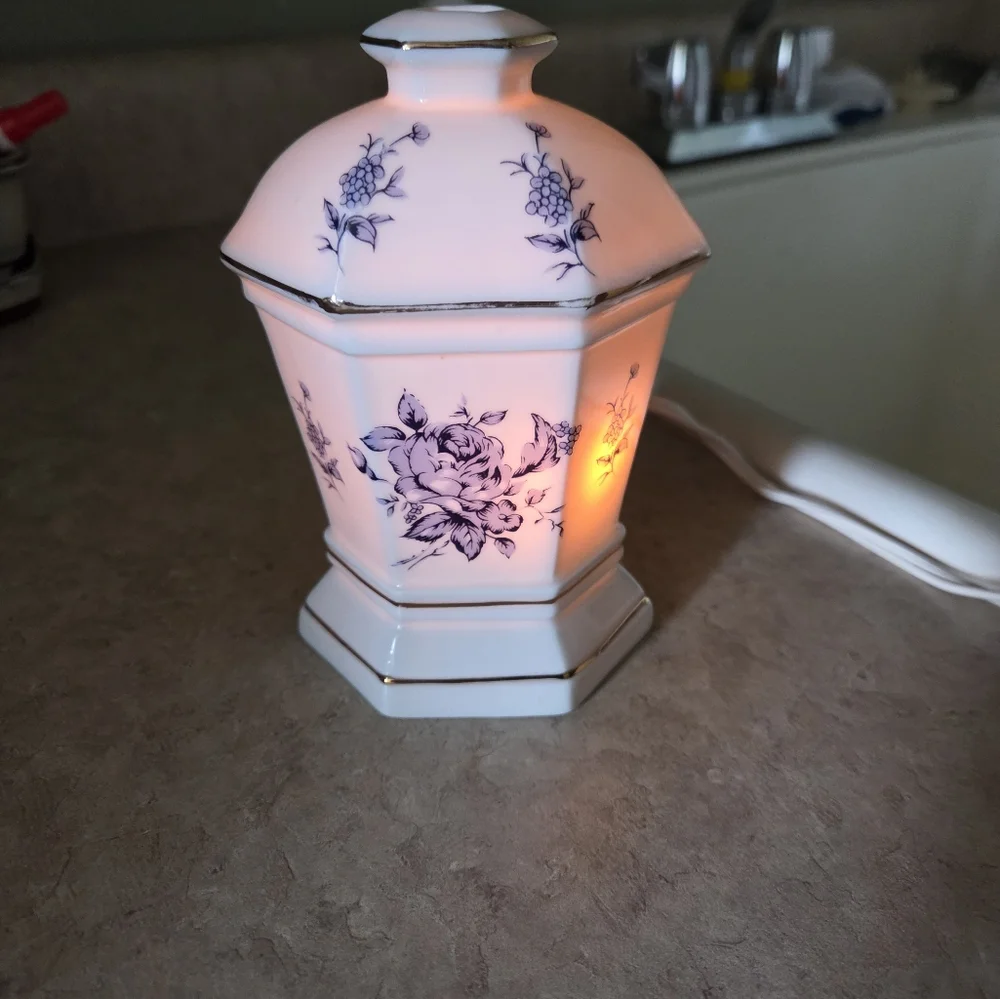 Vintage Porcelain Nightlight From Japan